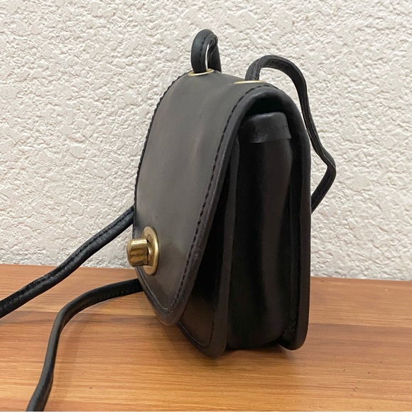 Vintage Black Leather Turnlock Mini Crossbody Bag - Picture 6 of 16